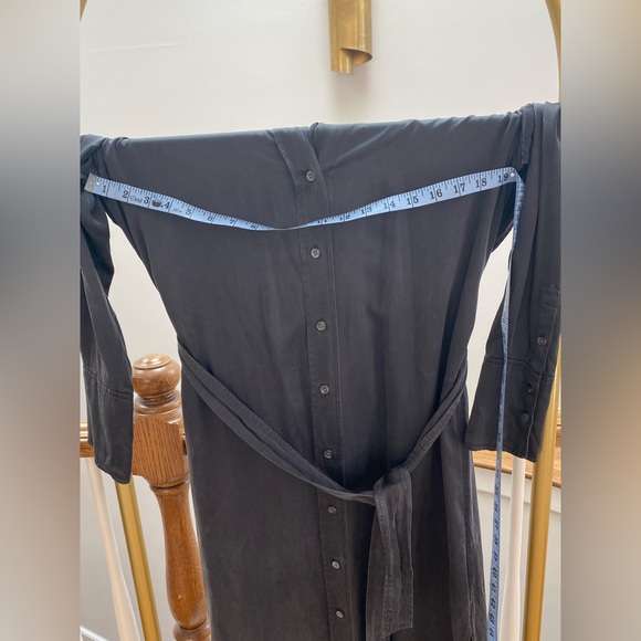 Banana Republic Charcoal Button-Up Shirt - Picture 5 of 5